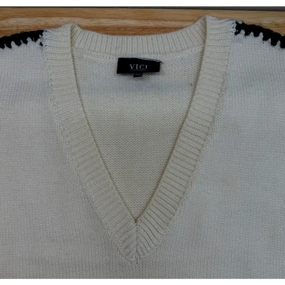 Vici Women's Cream with Black Accents Sweater Dress Cap Sleeves Knee Length Sz M
